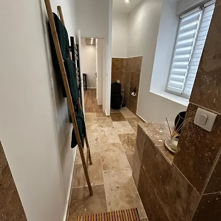 Cozy Centre Coupole Arenes Apartment