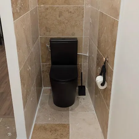 Cozy Centre Coupole Arenes Apartment *